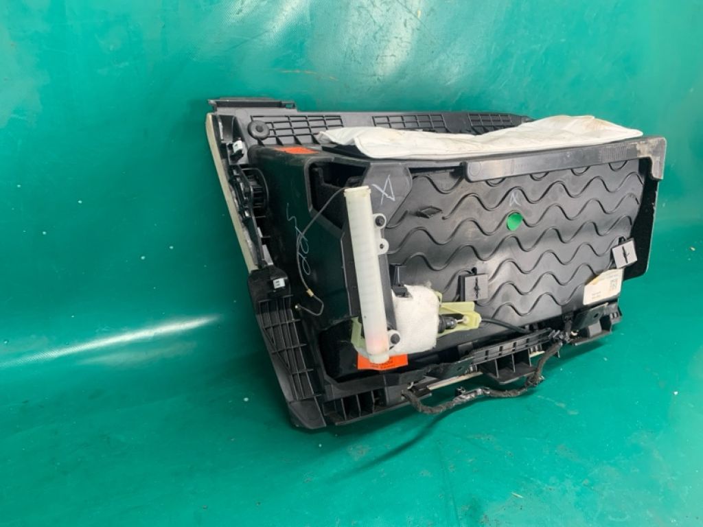 HA1Z-58060T10-AB | Бардачок LINCOLN MKX 16-18 - Фото 3