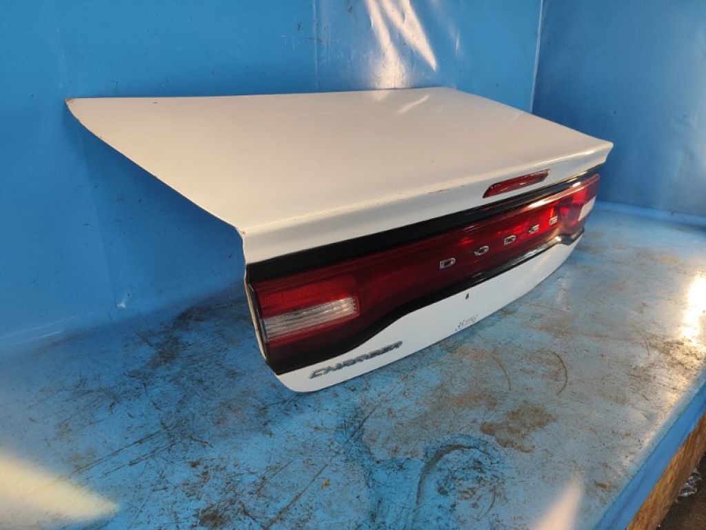 68089362AA | Кришка багажника DODGE CHARGER 11-15 - Фото 3