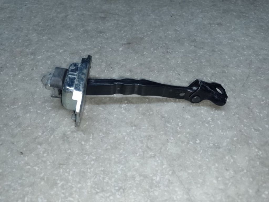 68610-06091 | Ограничитель двери передн. TOYOTA CAMRY 55 14-17 - Фото 3