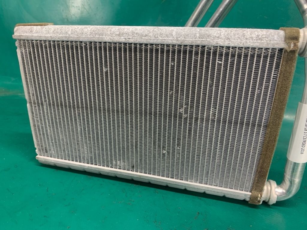 DG9Z-18476-A | Радіатор пічки LINCOLN MKX 16-18 - Фото 5