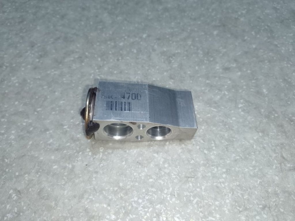 88515-02530 | Клапан кондиционера TOYOTA CAMRY 55 14-17