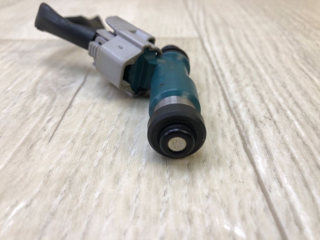 15710-65J00 | Форсунка топливная SUZUKI SX4 06-13 - Фото 3