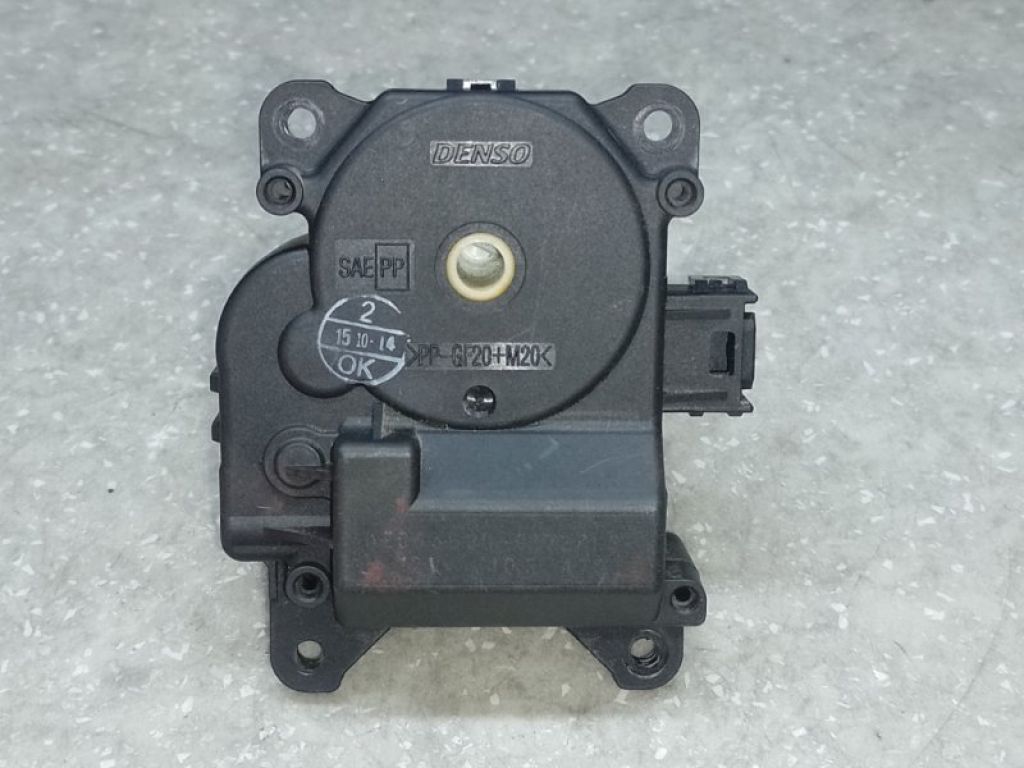 87106-07140 | Моторчик заслонки печки TOYOTA CAMRY 55 14-17