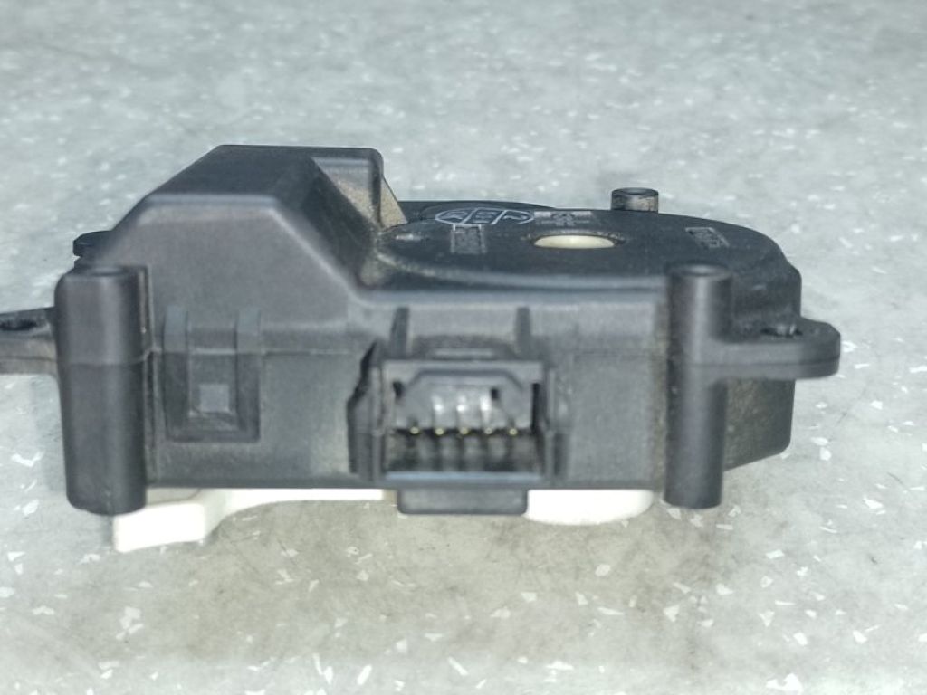 87106-06290 | Моторчик заслонки печки TOYOTA CAMRY 55 14-17 - Фото 2