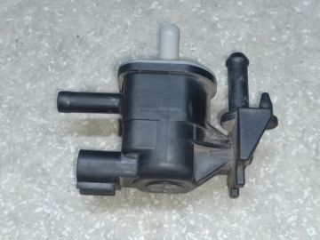 Клапан электромагнитный (вакуумный) TOYOTA CAMRY 55 14-17