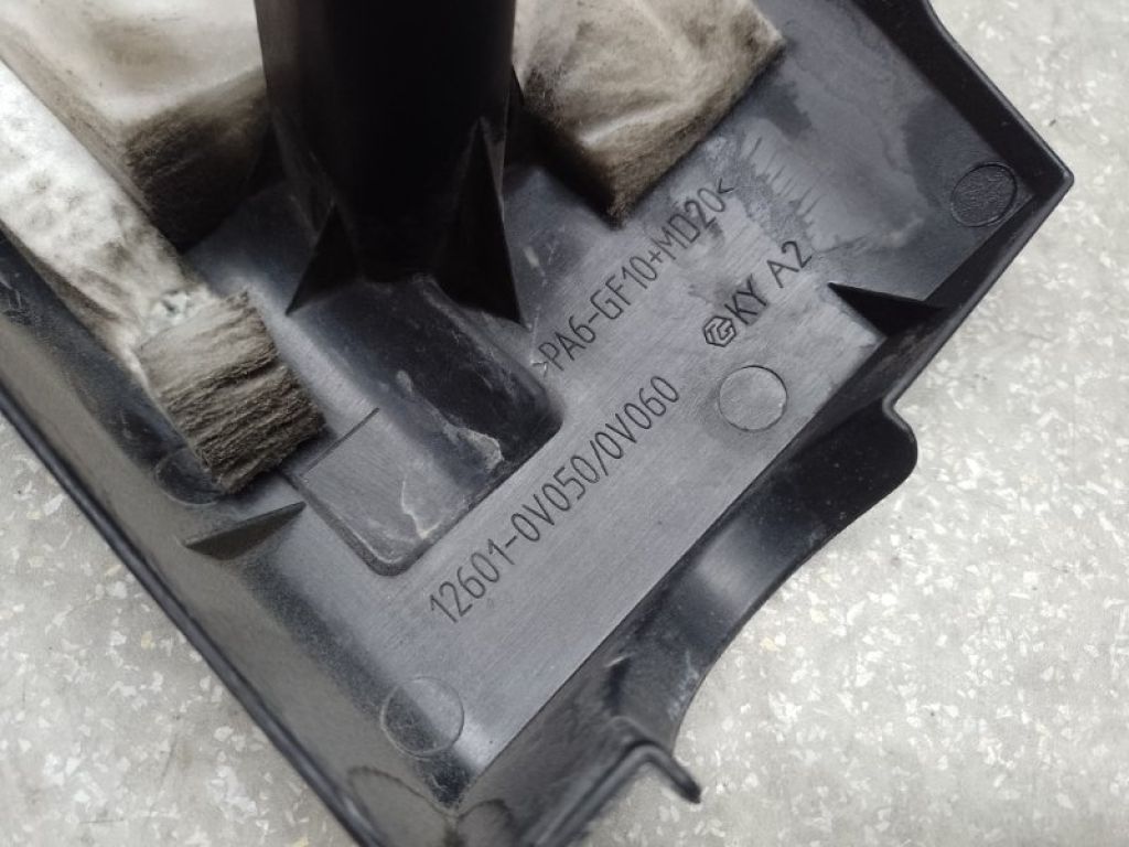 12601-0V050 | Накладка двигуна декоративна TOYOTA CAMRY 55 14-17 - Фото 3