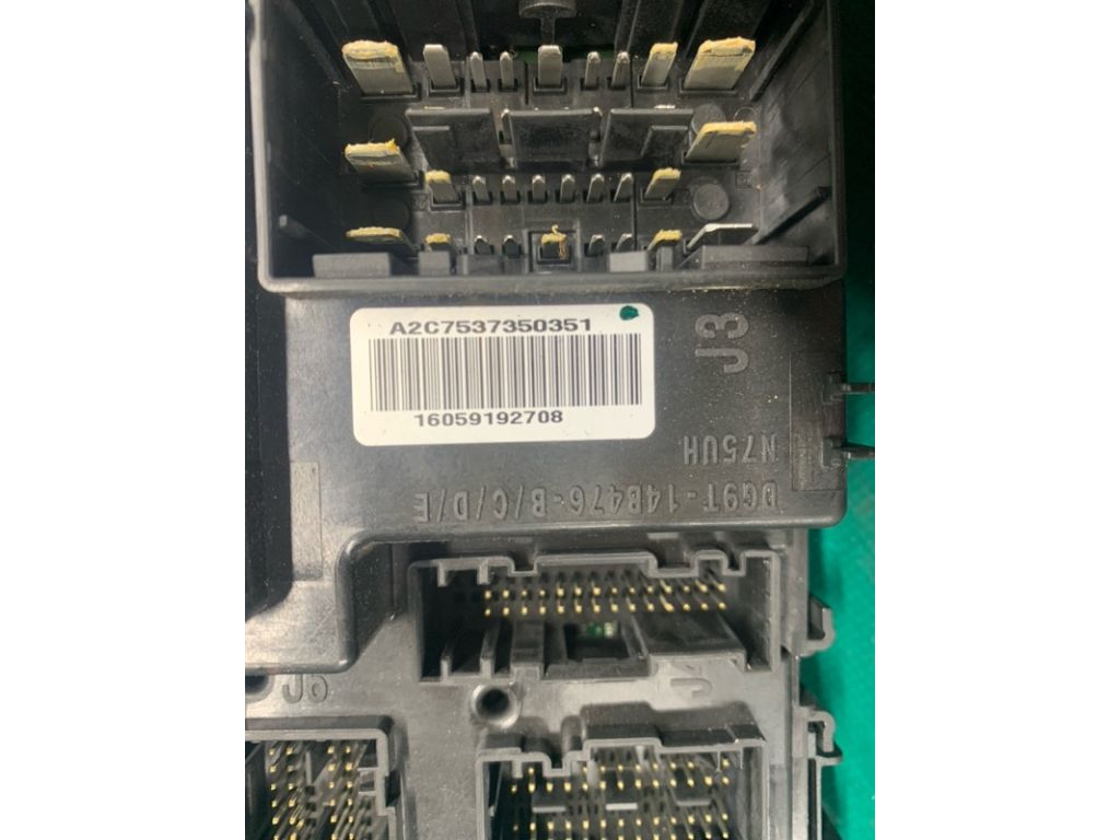 DG9T14B476B | Блок запобіжників моторний відсік LINCOLN MKX 16-18 - Фото 4