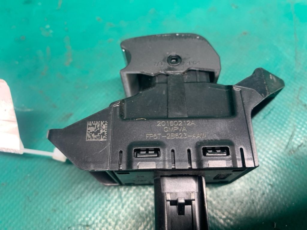 FP5Z-2B623-AA | Кнопка стоянкового гальма LINCOLN MKX 16-18 - Фото 3