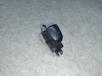 Кнопка стеклоподъемника задн. NISSAN X-TRAIL/ROGUE T32 13-20