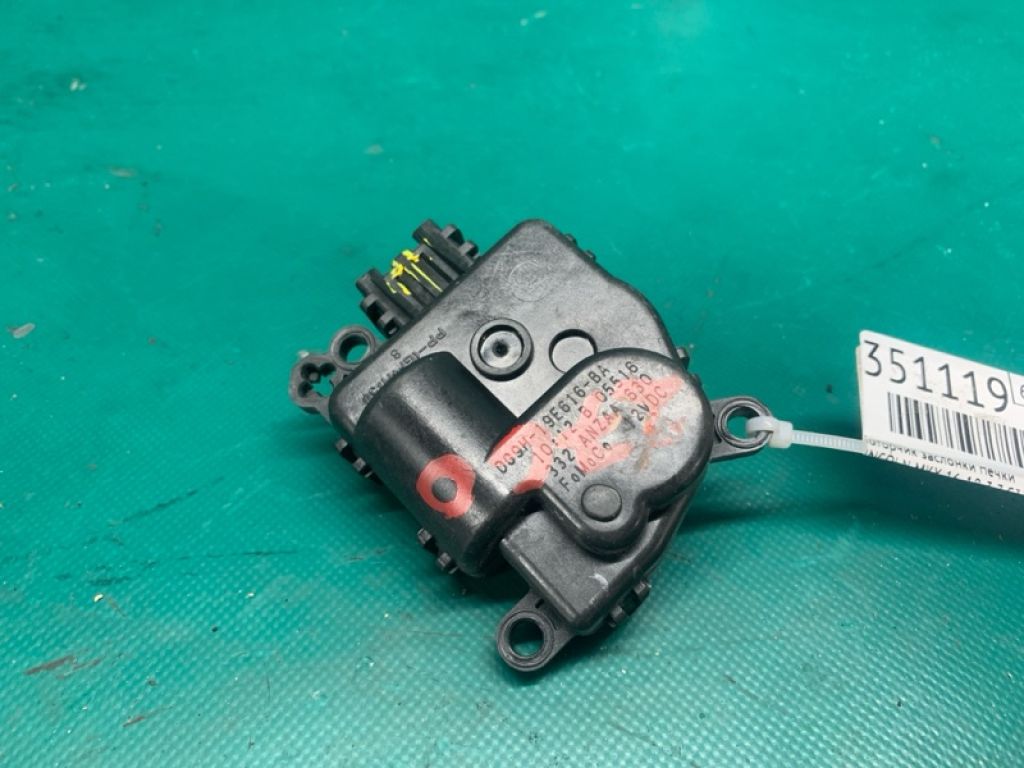 DG9H19E616BA | Моторчик заслінки пічки LINCOLN MKX 16-18