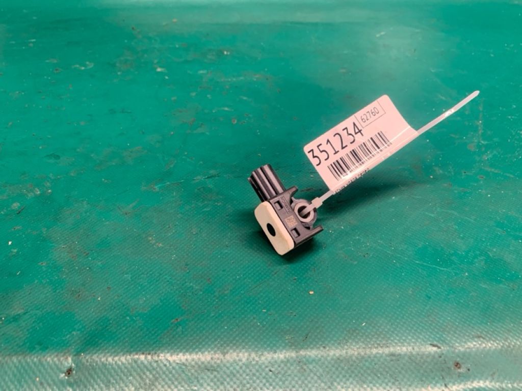 CM5T-14B006-AA | Датчик удару передн. LINCOLN MKX 16-18