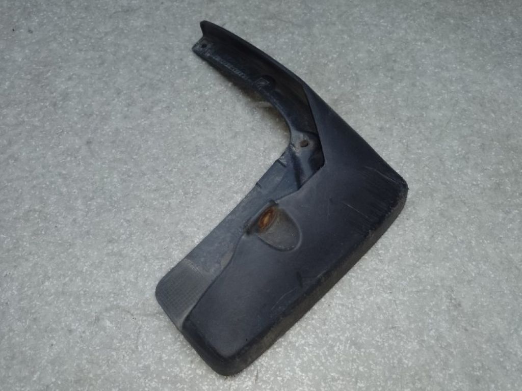 PU060-33015-R1 | Брызговик задн. прав. TOYOTA CAMRY 55 14-17