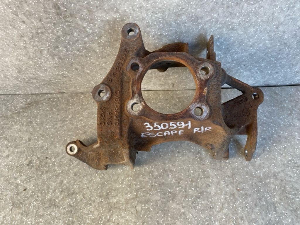 CV6Z-5A968-F | Цапфа прав. FORD ESCAPE 12-19