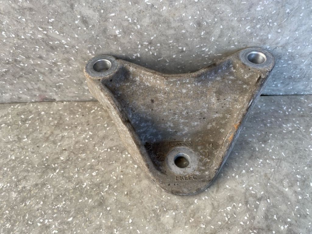 CV6Z-4K360-A | Кронштейн редуктора задн. FORD ESCAPE 12-19 - Фото 2