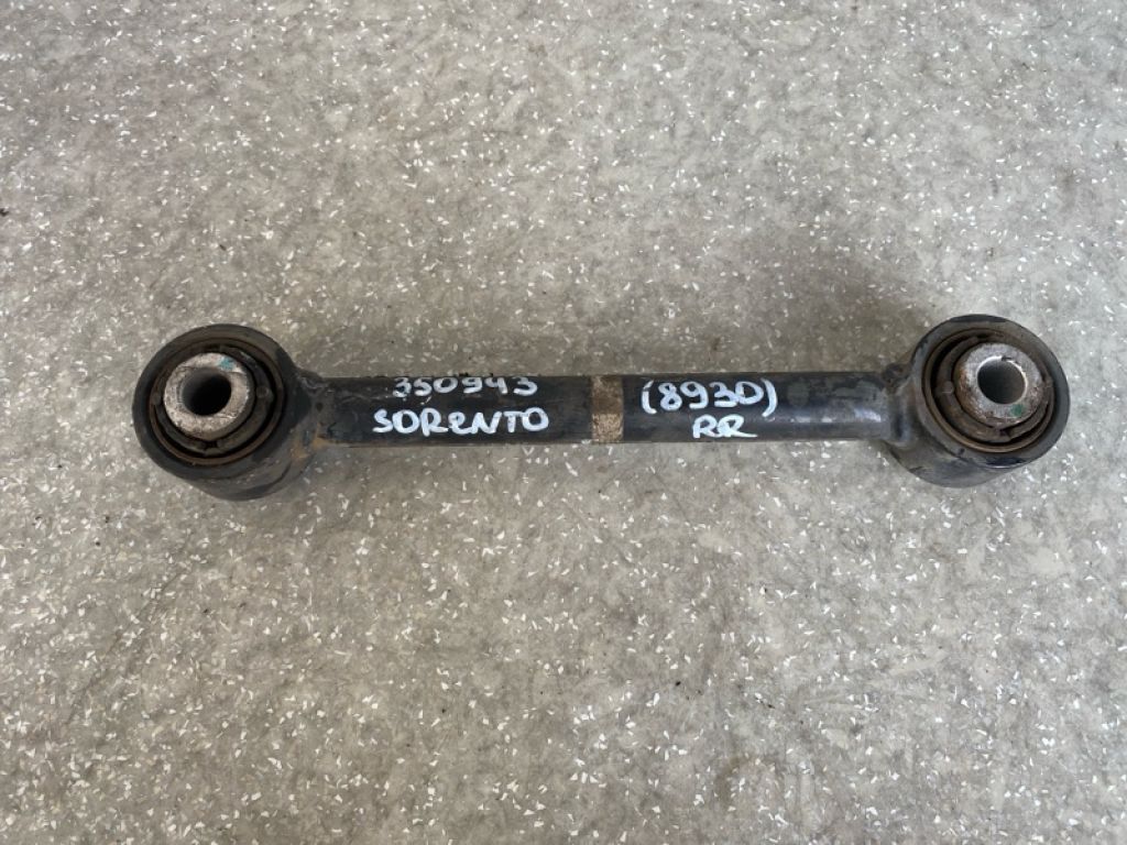 55250-C5050 | Рычаг задней подвески поперечный нижний KIA SORENTO UM 14-