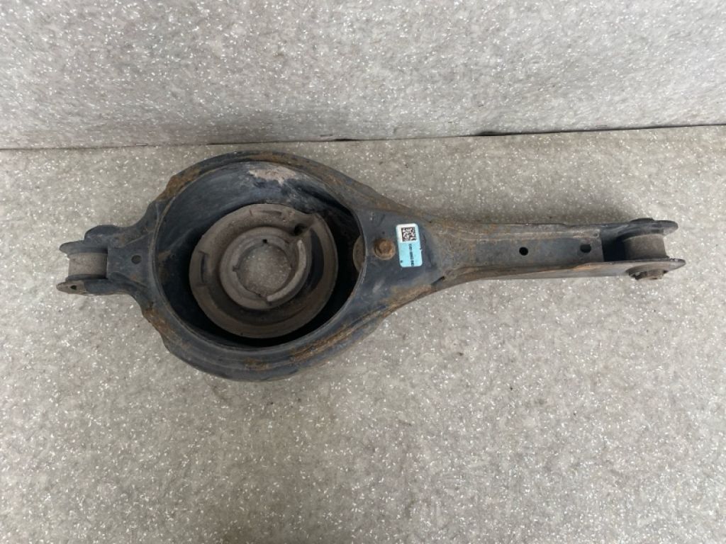CV6Z-5500-P | Рычаг задней подвески поперечный нижний FORD ESCAPE 12-19 - Фото 2