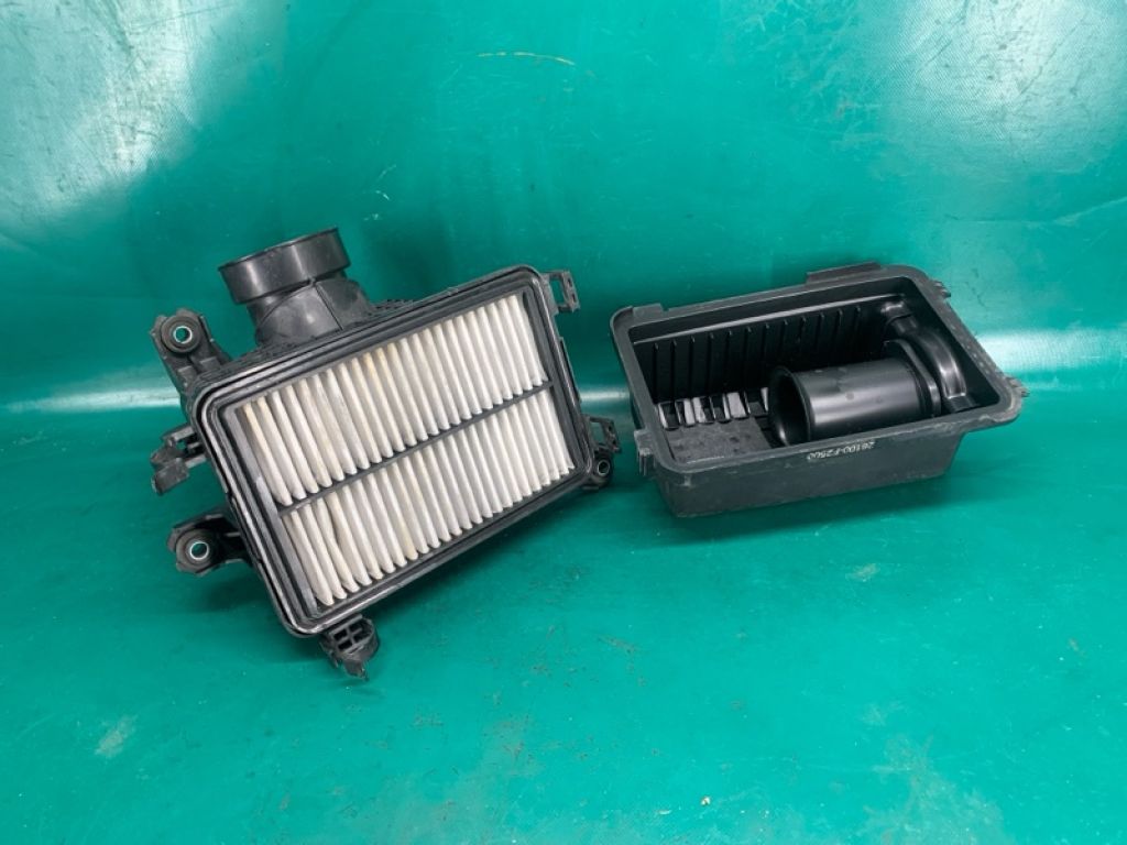 28110F2450 | Корпус повітряного фільтра HYUNDAI ELANTRA AD 16- - Фото 11