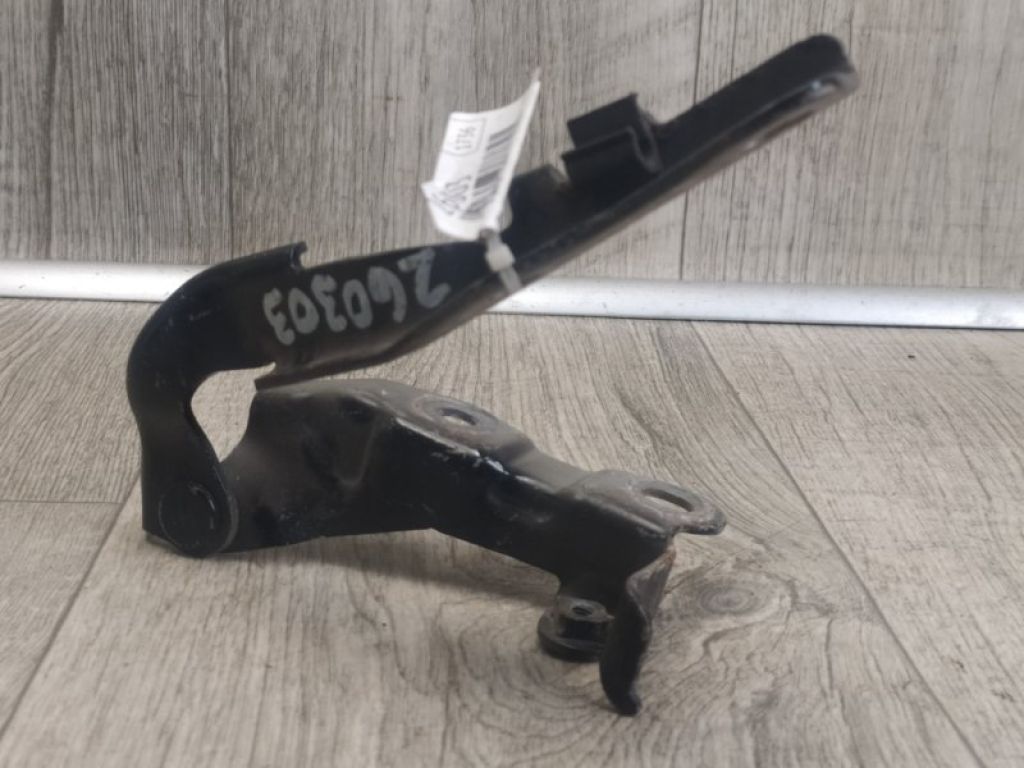 53420-12330 | Петля капоту лів. TOYOTA MATRIX 02-08