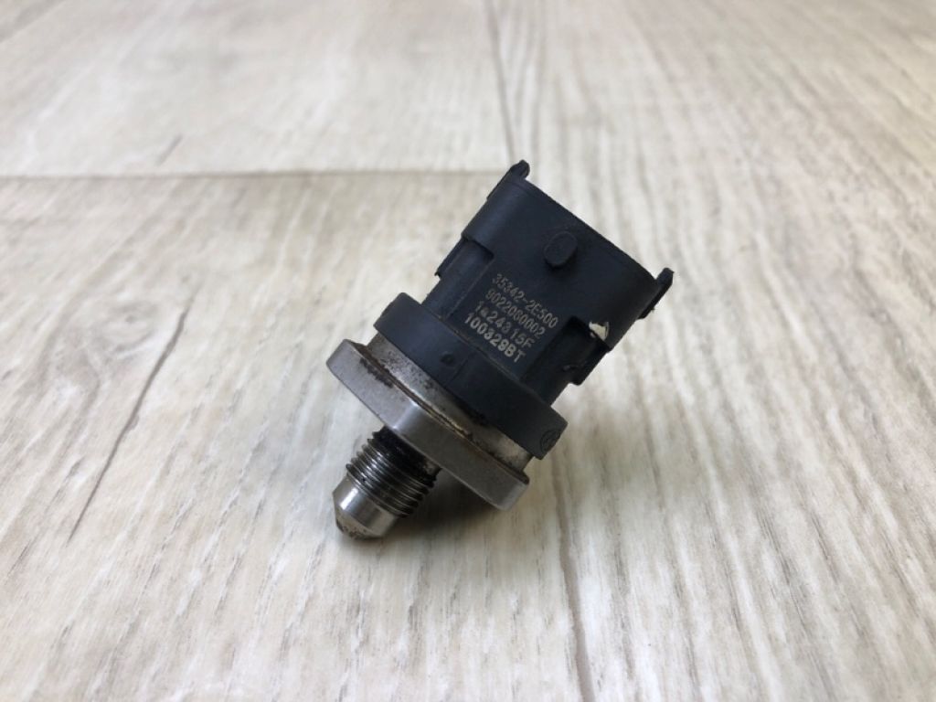 35342-2B100 | Датчик давления топлива HYUNDAI ACCENT RB 10-