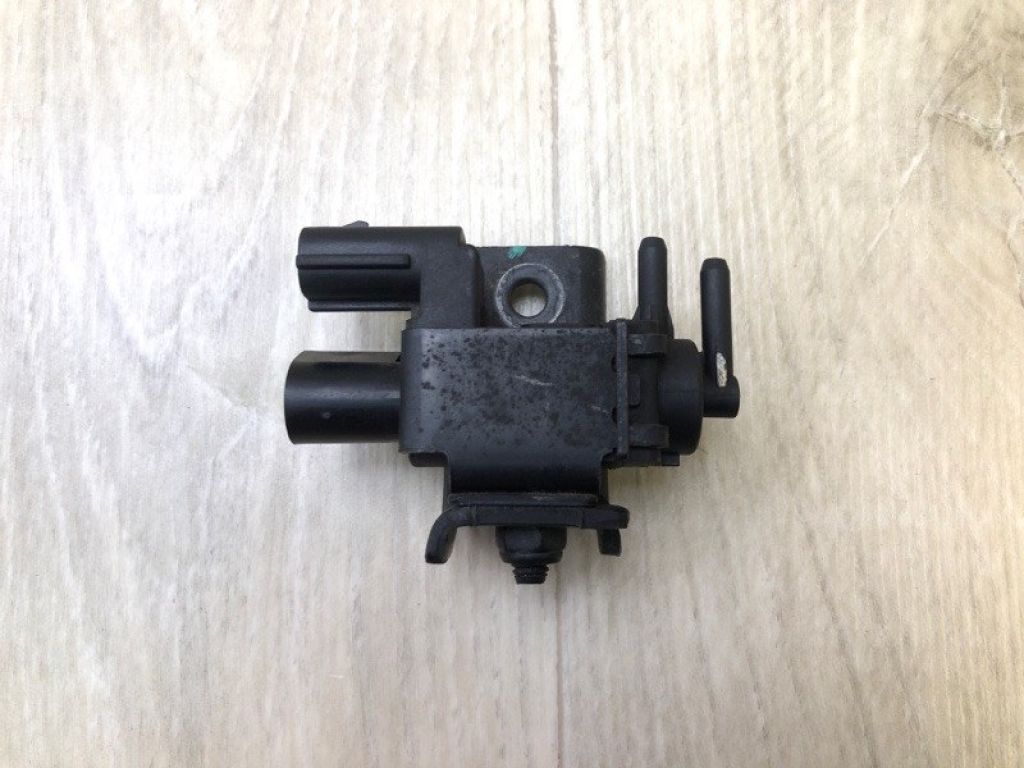 28324-2B000 | Клапан электромагнитный (вакуумный) HYUNDAI ACCENT RB 10-