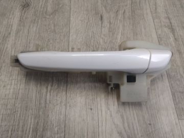 Ручка двері зовнішня задн. лів. HYUNDAI ELANTRA AD 16-