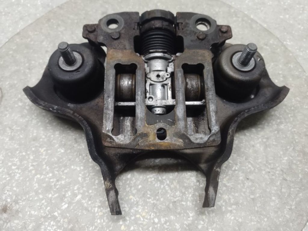 CA6Z-7515-J | Вилка зчеплення FORD FOCUS 10-18 - Фото 4