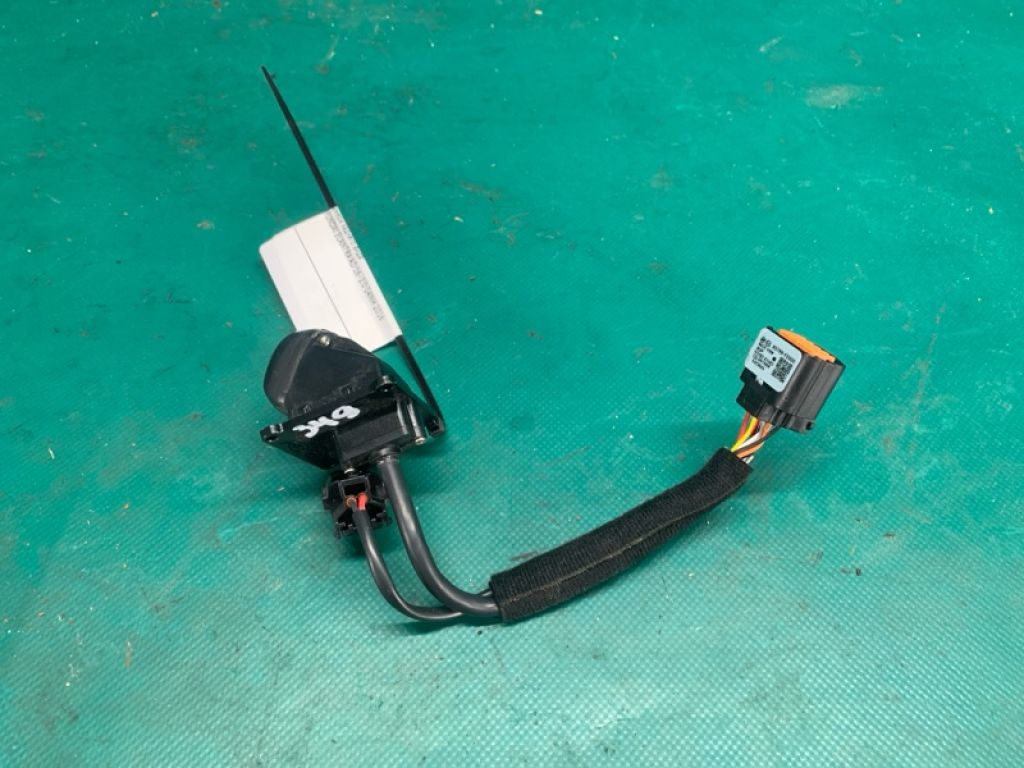 95766F2000 | Камера заднего вида HYUNDAI ELANTRA AD 16- - Фото 4