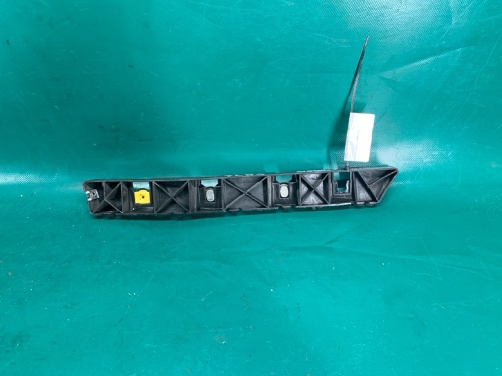 86614F3000 | Кронштейн заднього бампера прав. HYUNDAI ELANTRA AD 16-