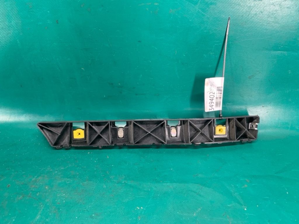 86613F3000 | Кронштейн заднього бампера лів. HYUNDAI ELANTRA AD 16-