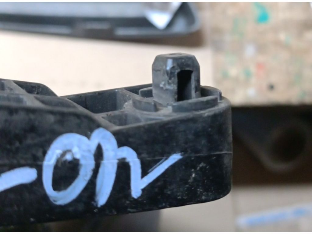 52535-33040 | Кронштейн переднего бампера (на крыле) прав. TOYOTA CAMRY 40 06-11 - Фото 4