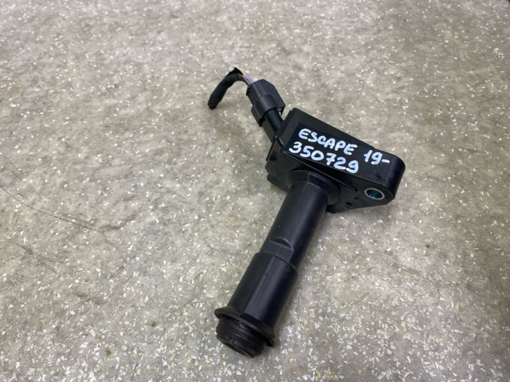 HX7Z-12029-A | Катушка зажигания FORD ESCAPE 19 -