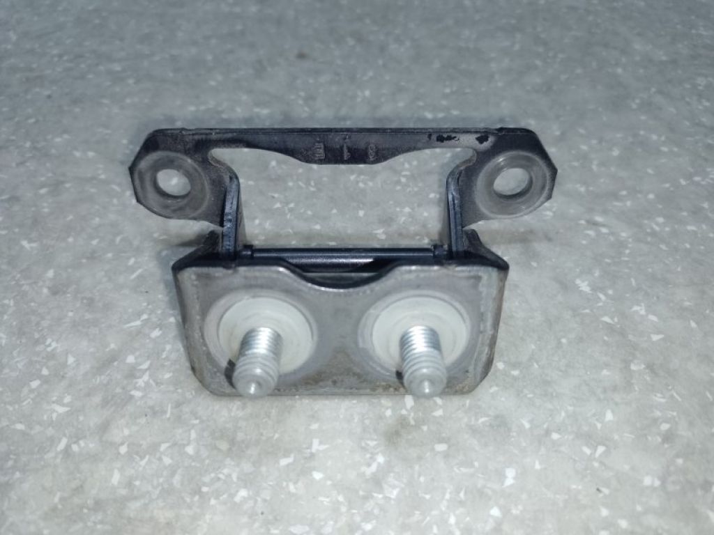 60879FJ000 | Петля кришки багажника SUBARU FORESTER 12-19 - Фото 2