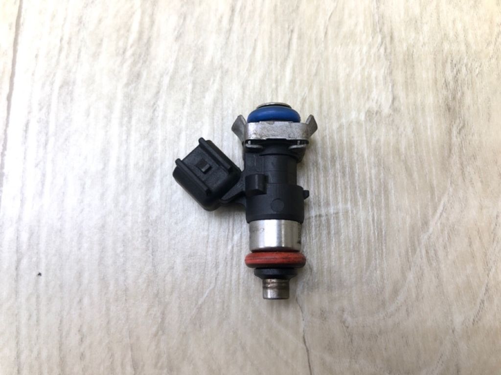 BR3Z-9F593-B | Форсунка паливна FORD MUSTANG 15-