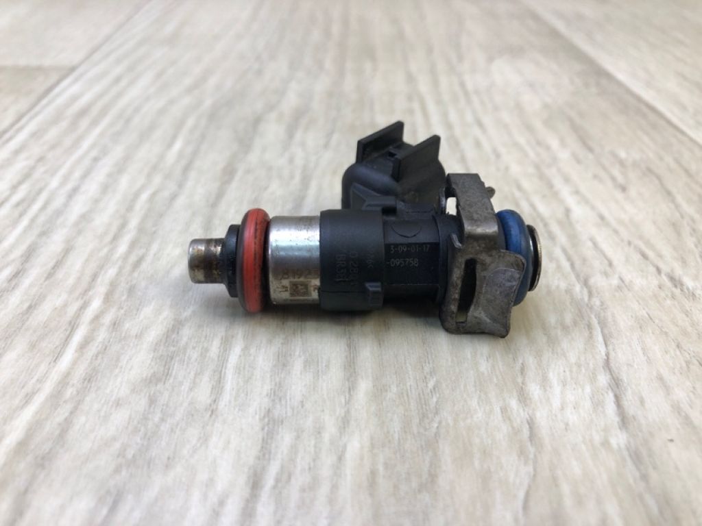 BR3Z-9F593-B | Форсунка паливна FORD MUSTANG 15- - Фото 2