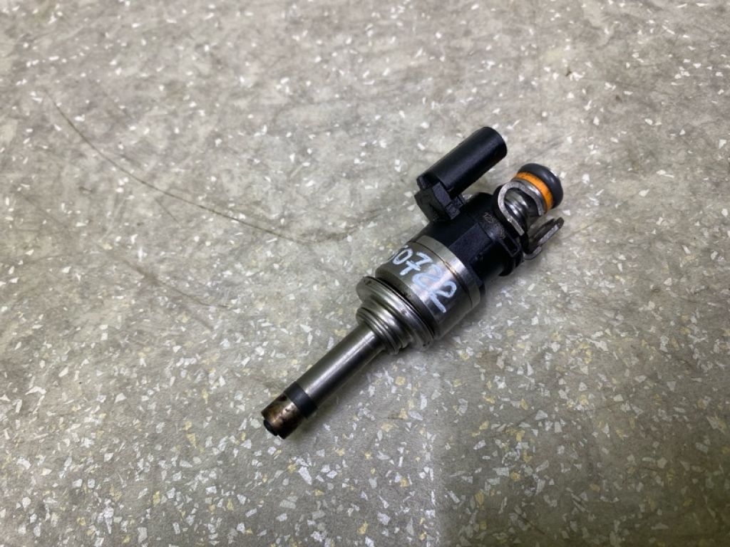 HX7Z-9F593-A | Форсунка топливная FORD ESCAPE 19 -