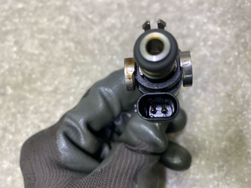 HX7Z-9F593-A | Форсунка топливная FORD ESCAPE 19 - - Фото 3