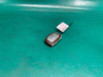 Ключ зажигания HYUNDAI ELANTRA AD 16-