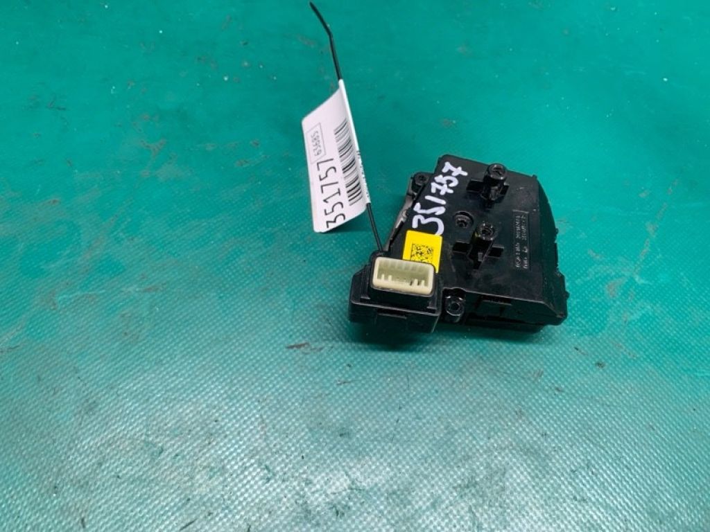 96700F2210 | Кнопки на руль лев. HYUNDAI ELANTRA AD 16- - Фото 2