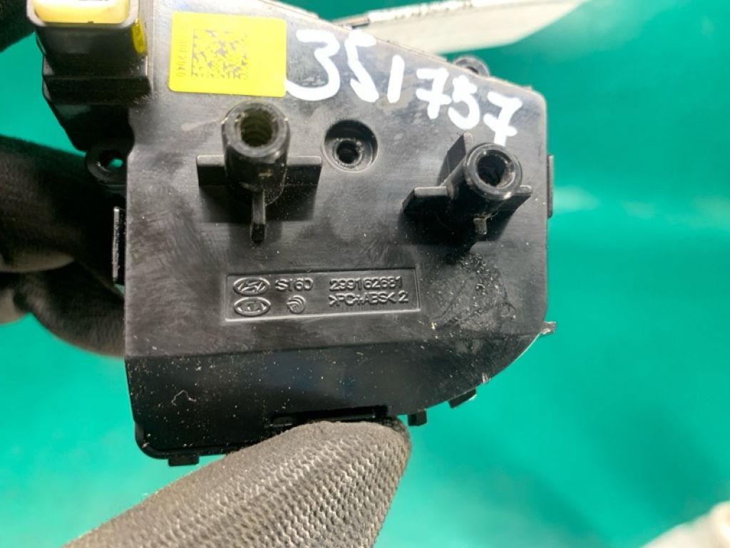 96700F2210 | Кнопки на руль лев. HYUNDAI ELANTRA AD 16- - Фото 4