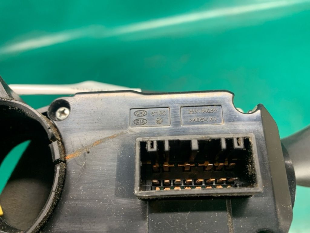 93401F2500 | Подрулевой переключатель HYUNDAI ELANTRA AD 16- - Фото 3