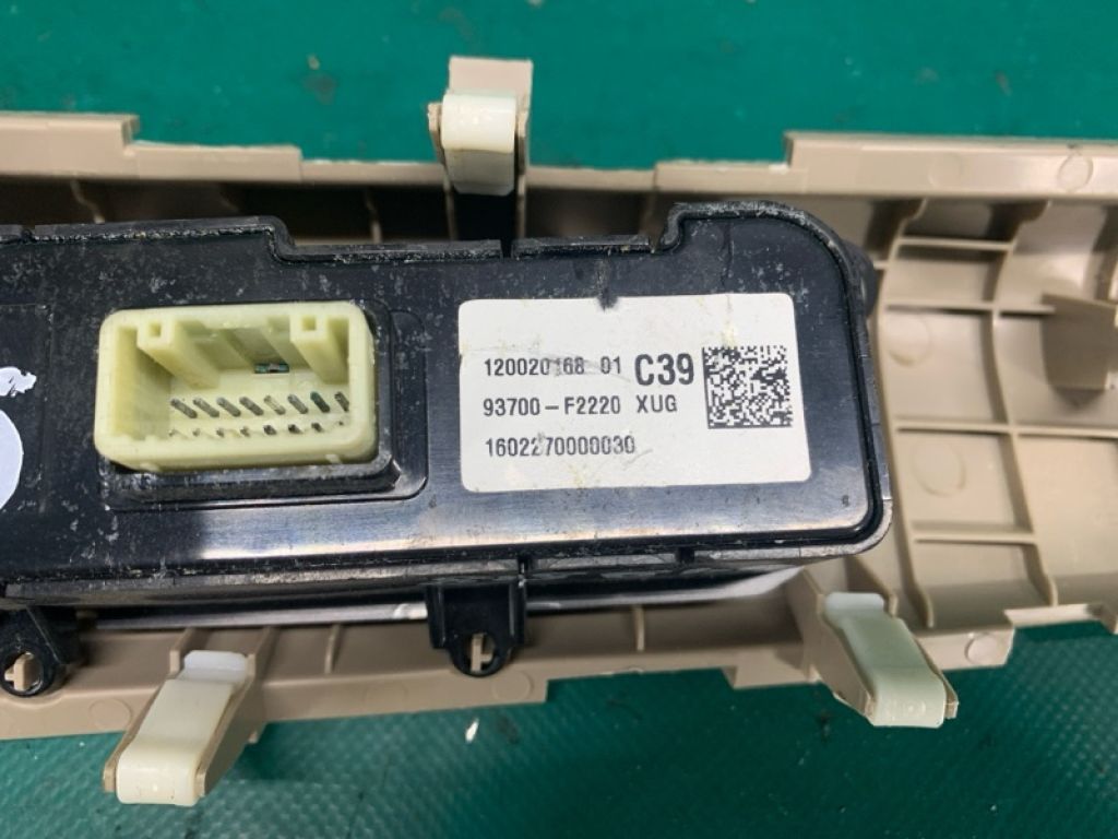 93700F2220XUG | Блок кнопок торпедо HYUNDAI ELANTRA AD 16- - Фото 2