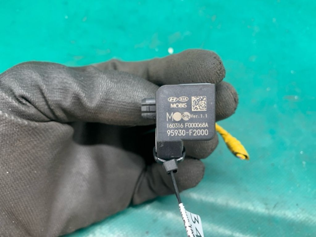 95930F2000 | Датчик удара передн. HYUNDAI ELANTRA AD 16- - Фото 3