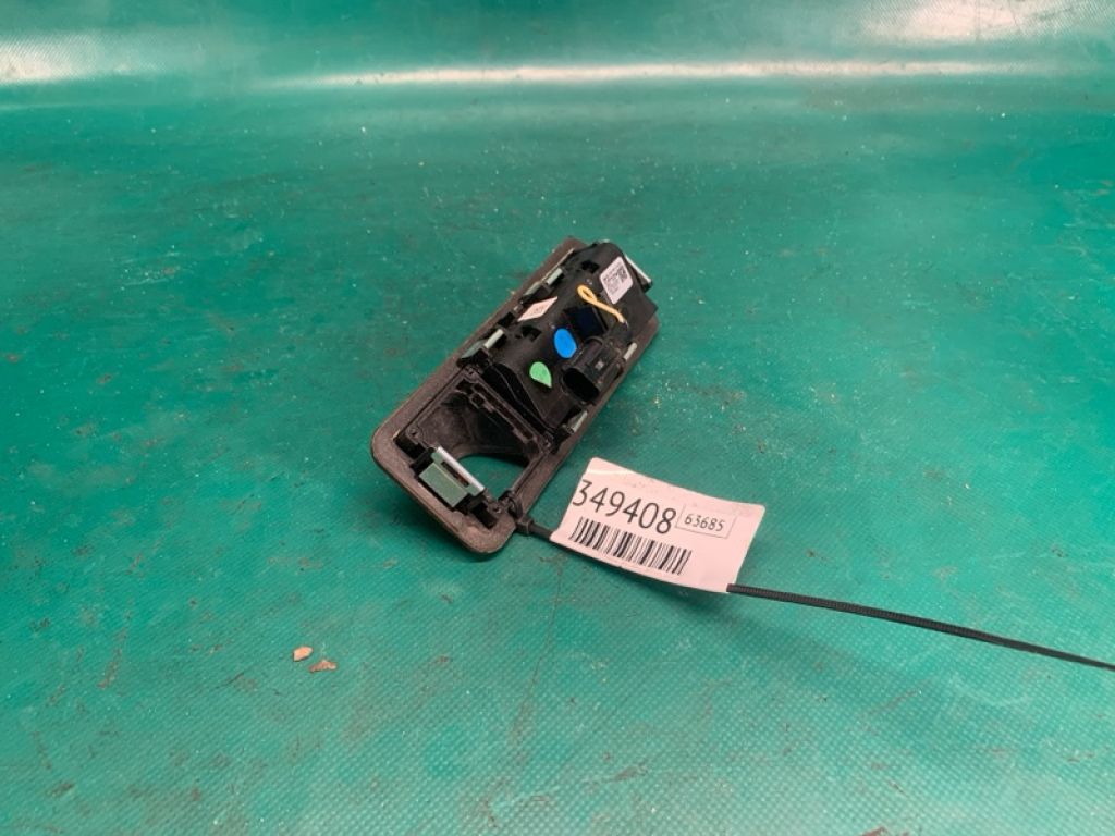 81260F2010 | Кнопка открывания багажника наружная HYUNDAI ELANTRA AD 16-