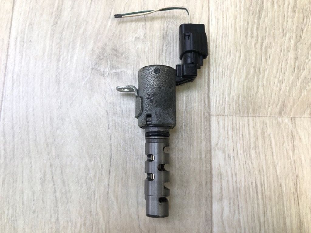 15330-0P020 | Клапан изменения фаз ГРМ TOYOTA SIENNA 11-16