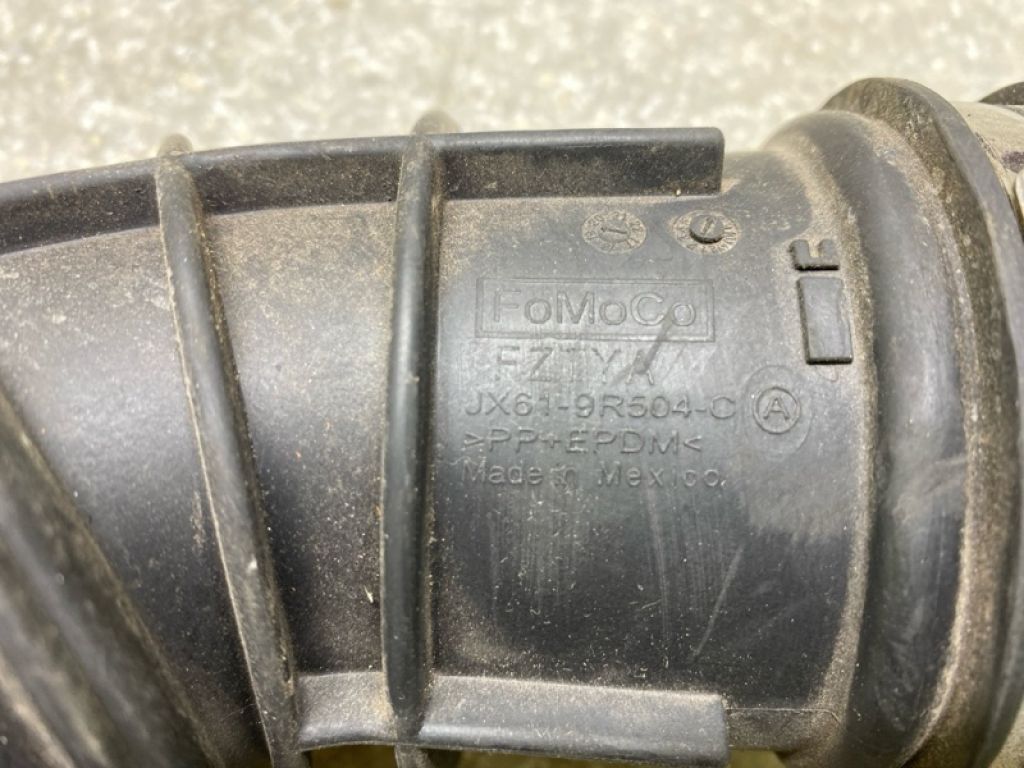 JX6Z-9B659-A | Патрубок воздушного фильтра FORD ESCAPE 19 - - Фото 3