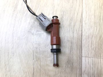 Форсунка паливна TOYOTA SIENNA 11-16