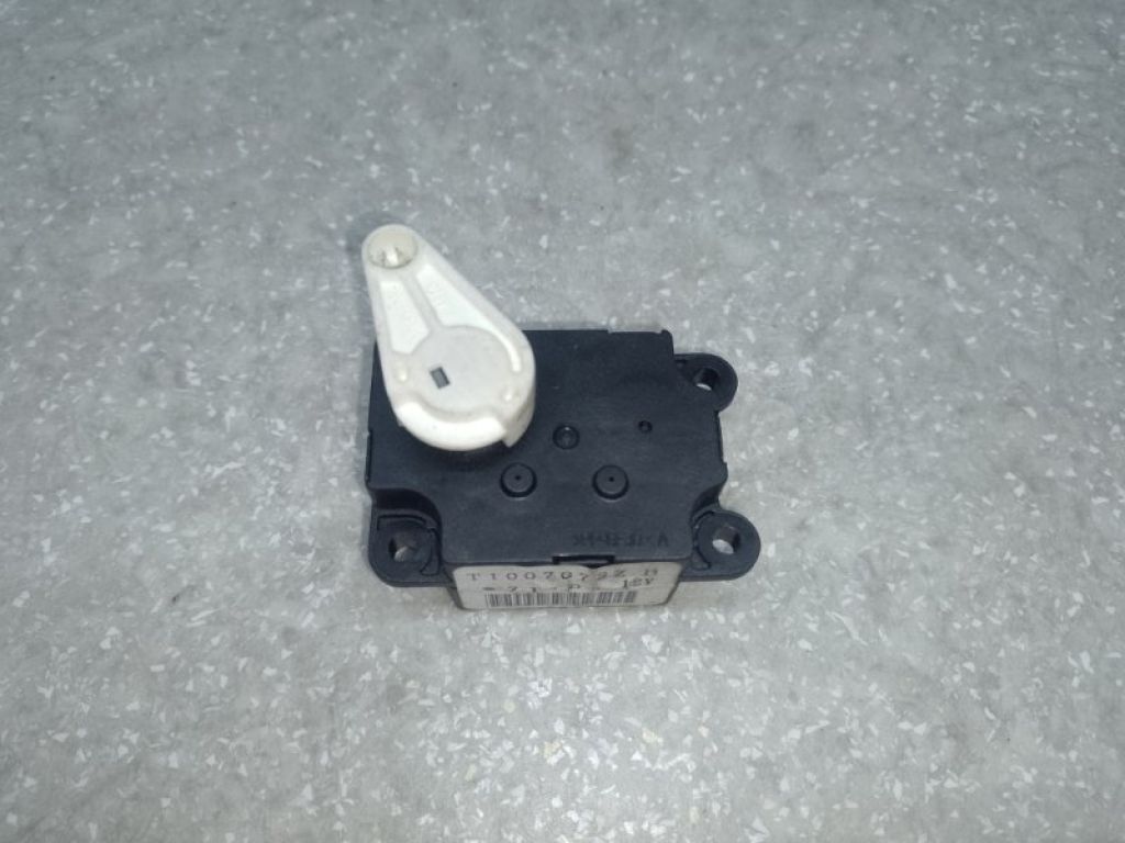 72131YC001 | Моторчик заслінки пічки SUBARU FORESTER 12-19
