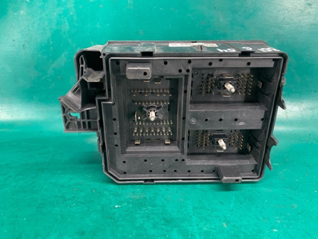 42624875 | Блок предохранителей моторный отсек CHEVROLET TRAX 16-22 - Фото 3