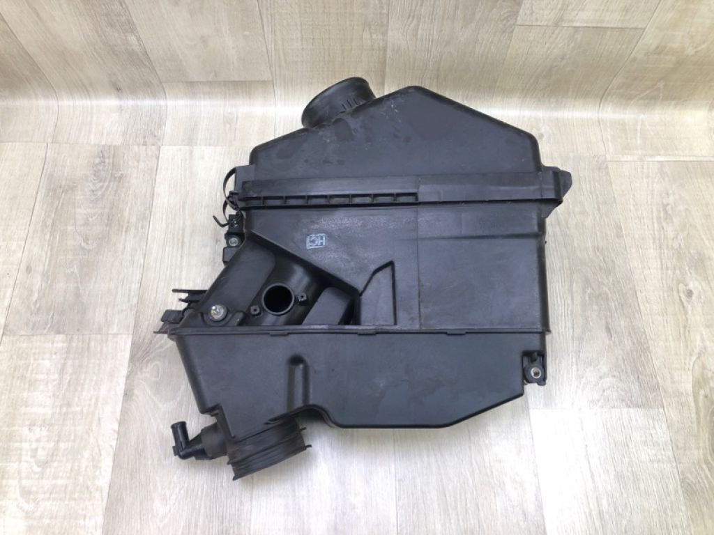 17700-0P013 | Корпус воздушного фильтра TOYOTA TACOMA 05-15
