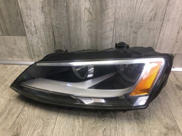 Фара лев. VOLKSWAGEN JETTA USA 10-17